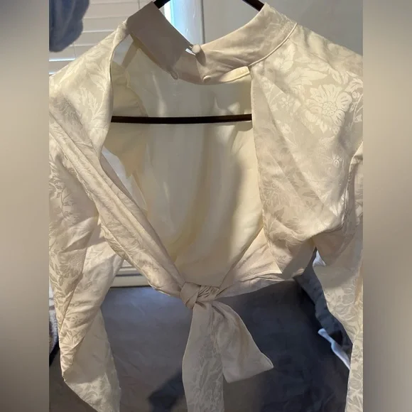 LPA Lia open back top with shoulder pads - Picture 4 of 6